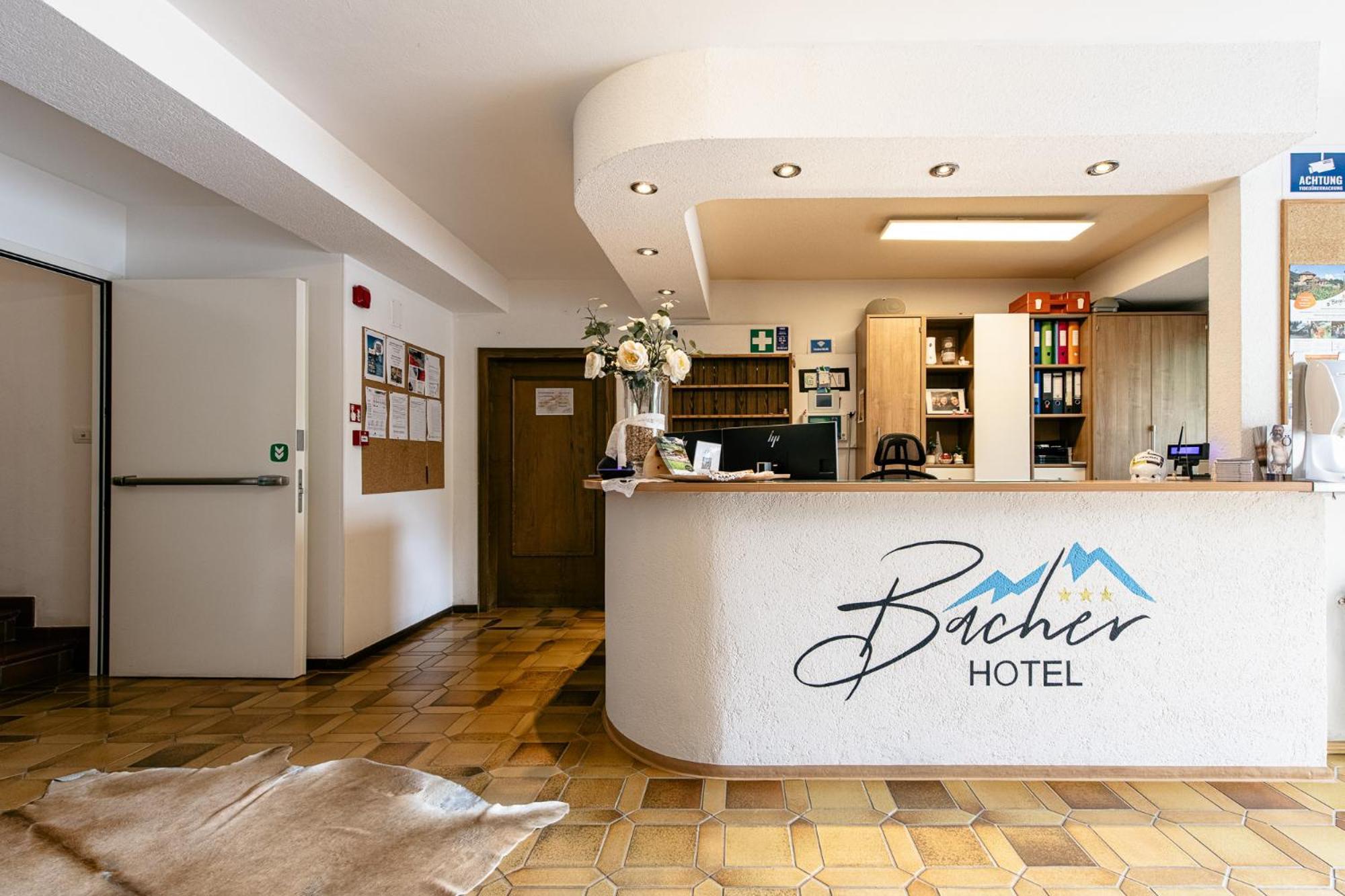 Hotel Bacher Riva di Tures Bagian luar foto